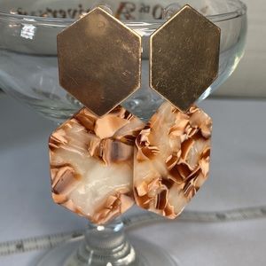 Swirl drop gold and marbleized octagon bead necklace